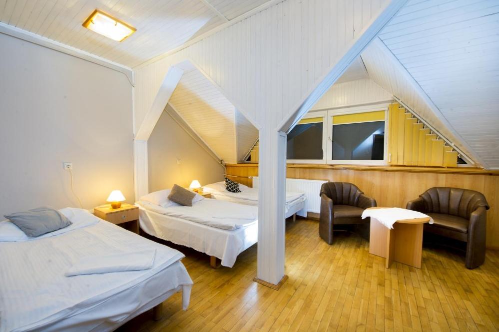Wawrzkowizna Hotel Rząsawa Eksteriør billede