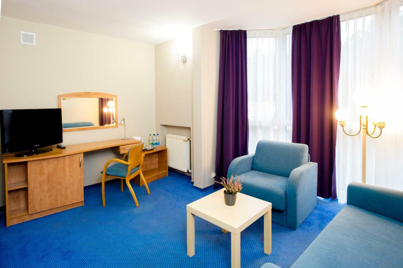 Wawrzkowizna Hotel Rząsawa Eksteriør billede
