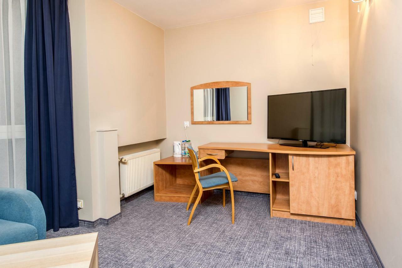 Wawrzkowizna Hotel Rząsawa Eksteriør billede